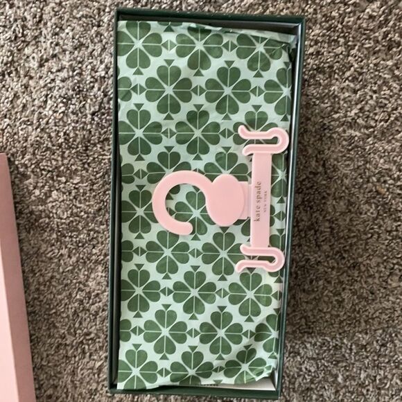 Kate Spade Hello Sunshine Flip Flops​​​​​ - Picture 7 of 8